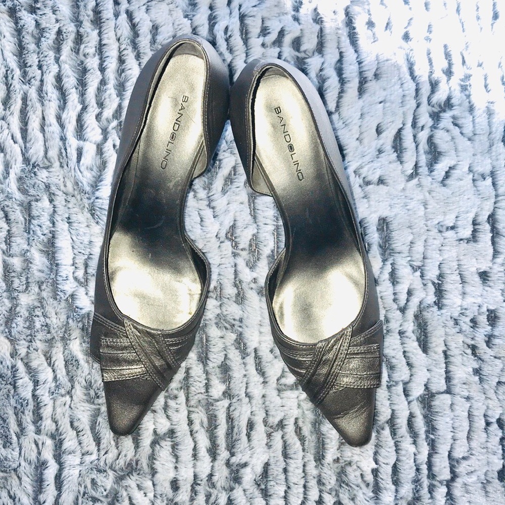 Bandolino pewter/bronze leather heels *gently used